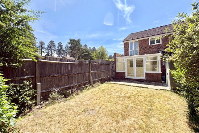 27, Honister Walk, Surrey photo 4