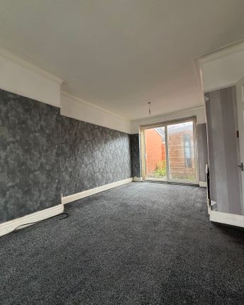 34, Penrith Avenue, Oldham photo 4