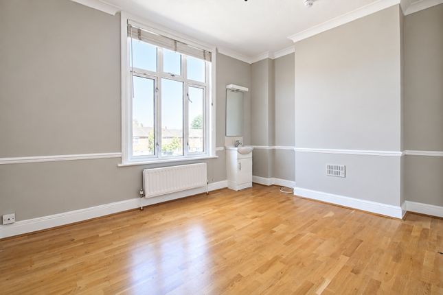 Flat 1, Effingham Road, Reigate photo 5