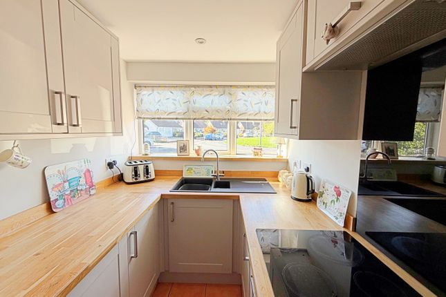 37, Offa Drive, Kenilworth photo 3