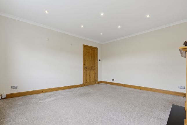 64 Firpark Road, Bishopbriggs photo 4