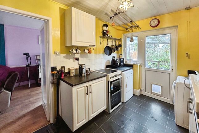 13 Trehayes Parc, Hayle, Cornwall photo 4