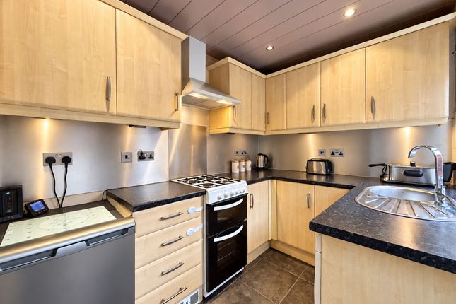 23 Whitefield Street, Burnley photo 4