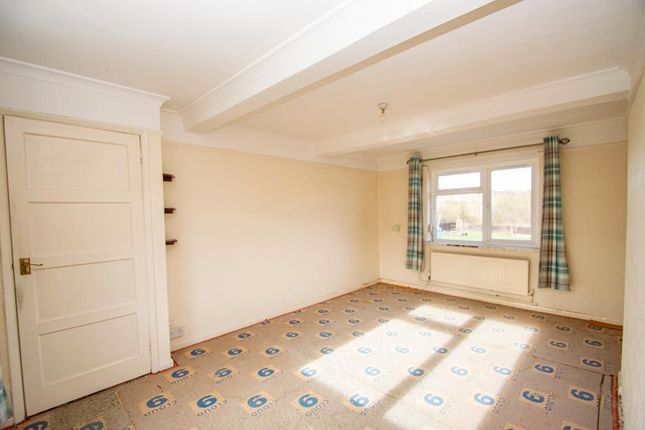 Semi-detached house for sale in Hartslock View, Lower Basildon, Reading, Berkshire