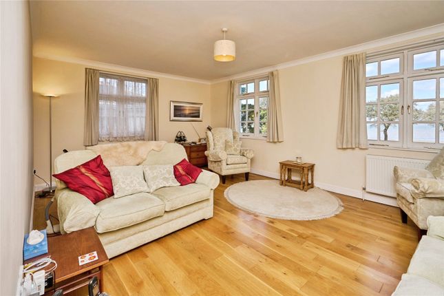 Flat 3, Buckingham Villa,, Buckingham Close, Isle of Wight photo 4