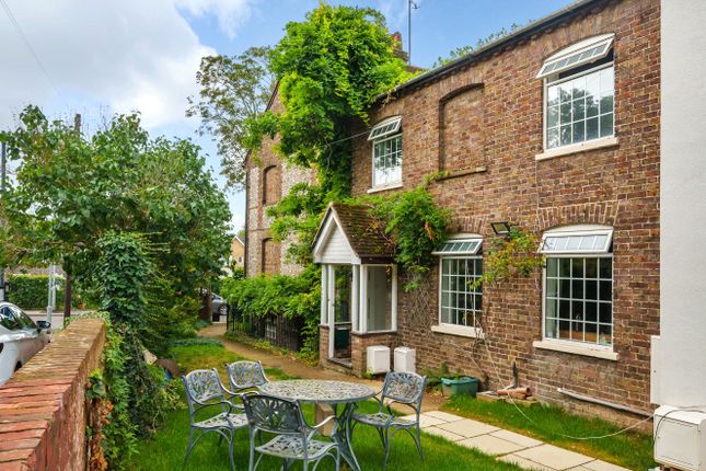 Detached house for sale in Belswains Lane, Hemel Hempstead, Hertfordshire