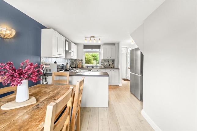 88, Lingfield Avenue, Sale photo 4