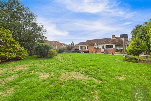17, Northbury Avenue Ruscombe, Reading photo 2