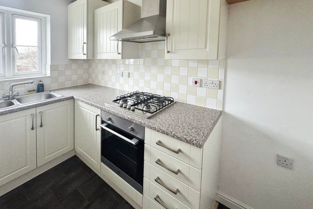 71, Skylark Road, Bridgend photo 4