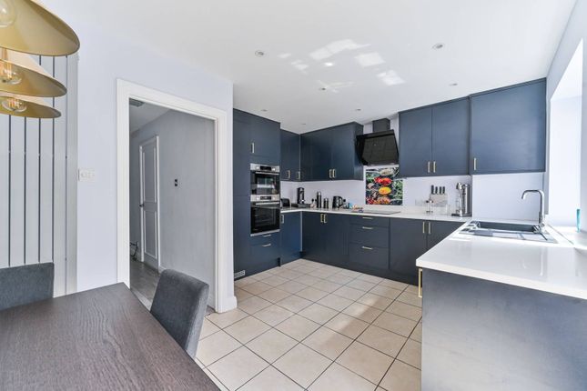End terrace house to rent in Avondale Road BR1, Bromley,