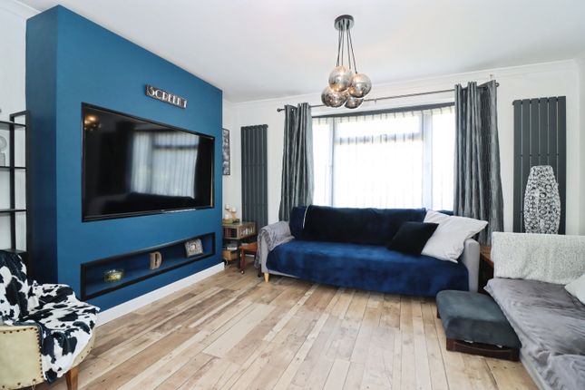 22, Parkhouse Road, Chesterfield photo 2