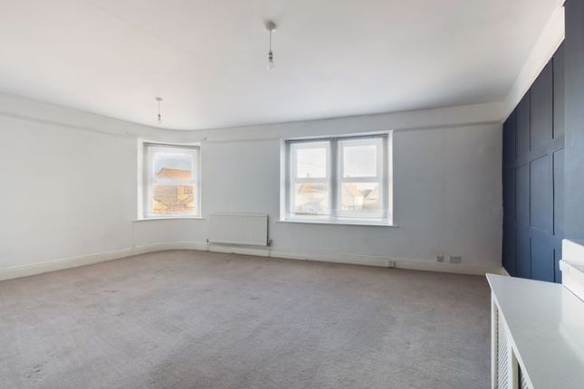 Flat for sale in West Street, Somerton