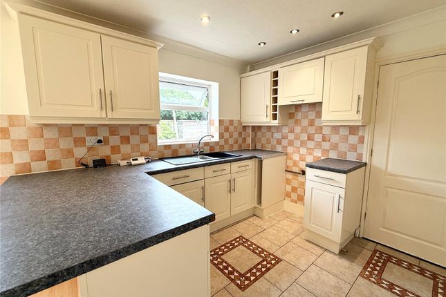 86, Redhurst Drive, Wolverhampton photo 2