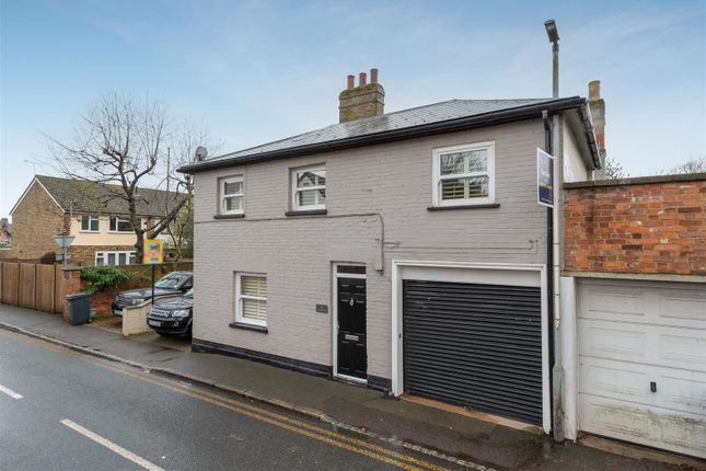 Thumbnail Link-detached house for sale in Queens Road, Datchet, Slough