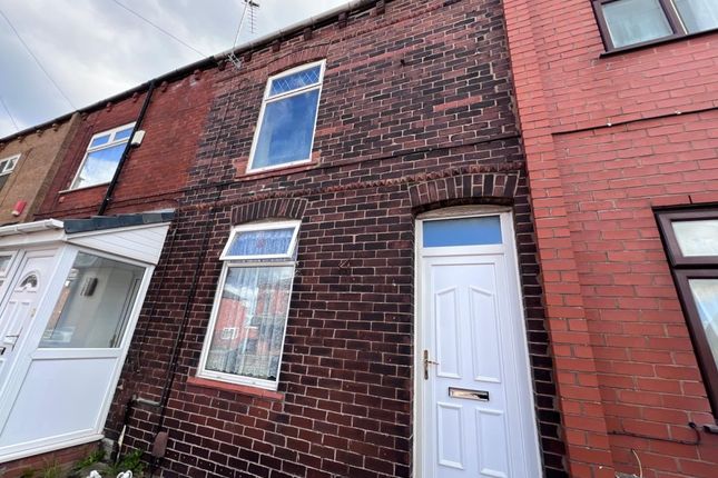 Terraced house to rent in Warrington Road, Abram, Wigan