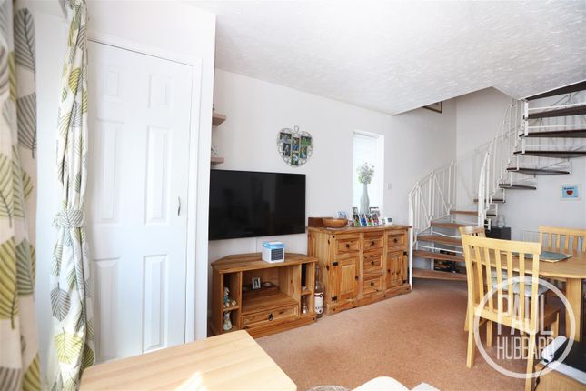 62, Harebell Way, Suffolk photo 4