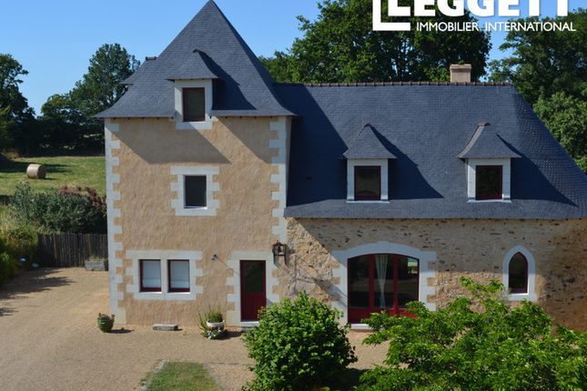 Thumbnail Villa for sale in Les Hauts-D'anjou, Maine-Et-Loire, Pays De La Loire