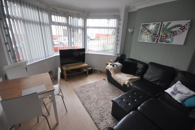 Thumbnail Property to rent in Buckingham Avenue, Hyde Park, Leeds