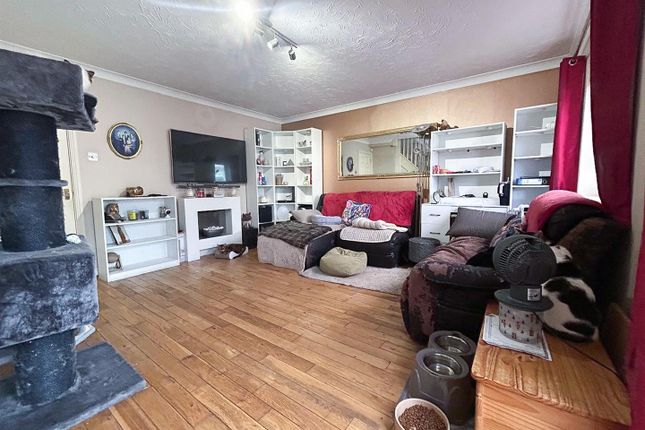 36, Barry Lynham Drive, Newmarket photo 3