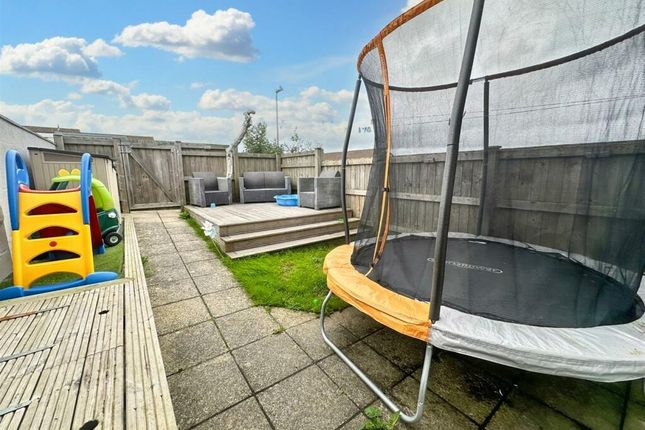 80, Manor Way, Helston photo 2