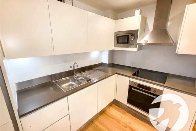 Apartment 3, 2, Grove Place, London photo 4