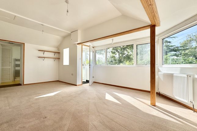 8 Lower Hornhill, Rew Street, Cowes photo 4