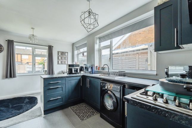 29, Keswick Close, Leicester photo 4