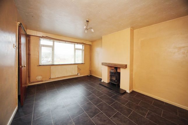6, Braceby Close, Luton photo 2