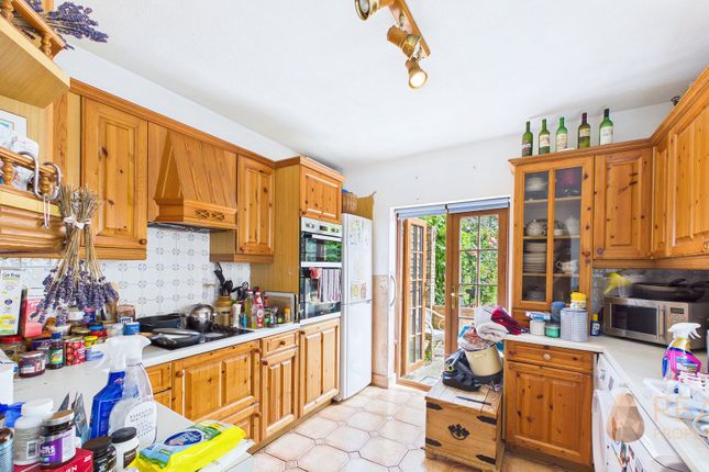 16 Ham Road, Worthing photo 3