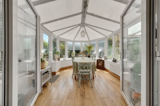 33, Warren Road, St. Ives photo 4