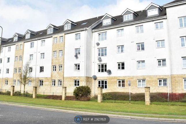 2 bed property for rent in Queens Crescent, Livingston EH54