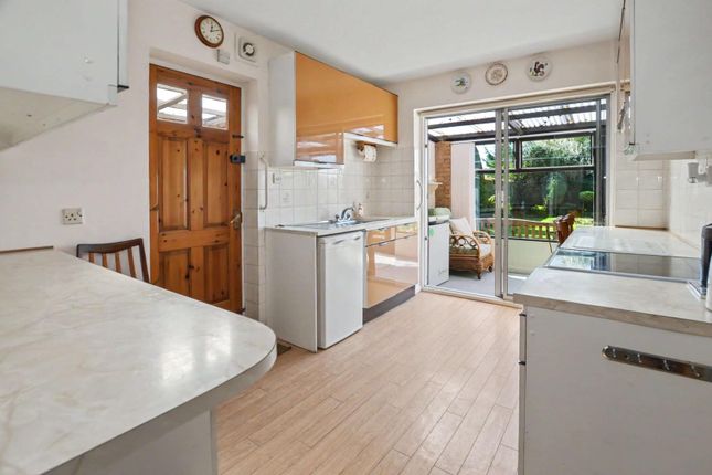 44, Willow View, Northampton photo 3