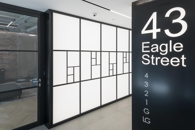 Office to let in Eagle Street, London