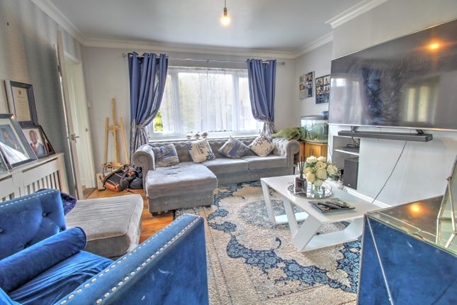 1, Trefoil Close, Ipswich photo 3