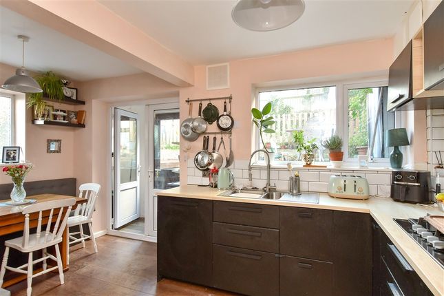 Langley Crescent Woodingdean, Brighton photo 3