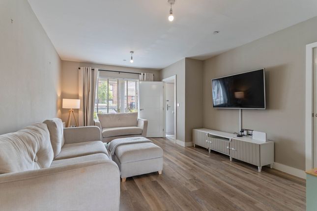 12 Kings Wall Drive, Newport photo 4