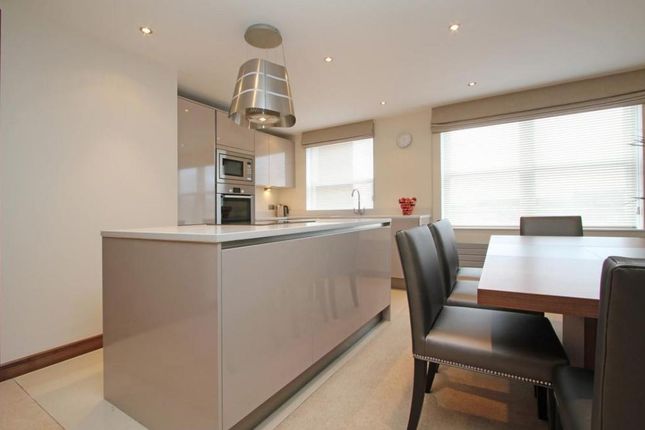 Flat 73 Kingston House South, Ennismore Gardens, London photo 3