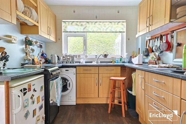 12, Pine Close, Brixham photo 4