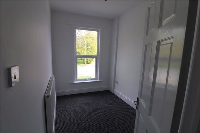 Flat 2, 7, Lisburn Lane, Merseyside photo 4