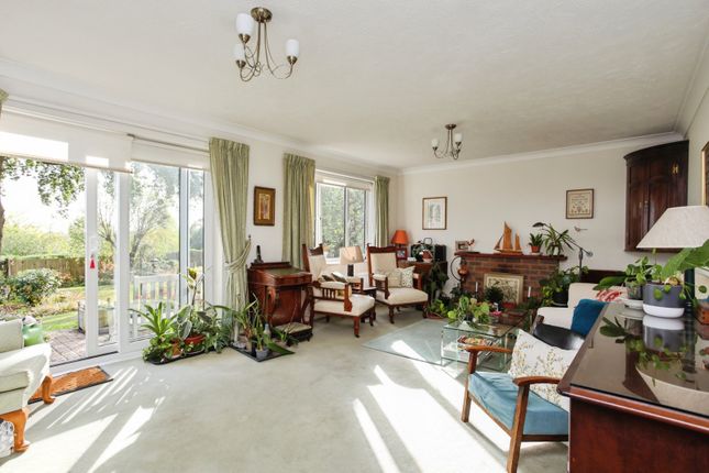 5, Cowden Close, Cranbrook photo 4