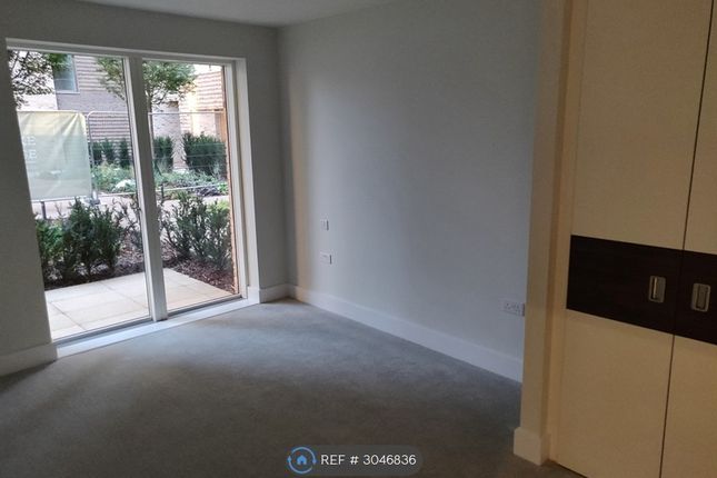 Flat, Cottam House Kidbrooke Park Road, London photo 5