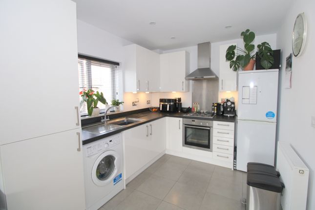 Flat for sale in Sycamore House, Holywell Way, Staines-Upon-Thames