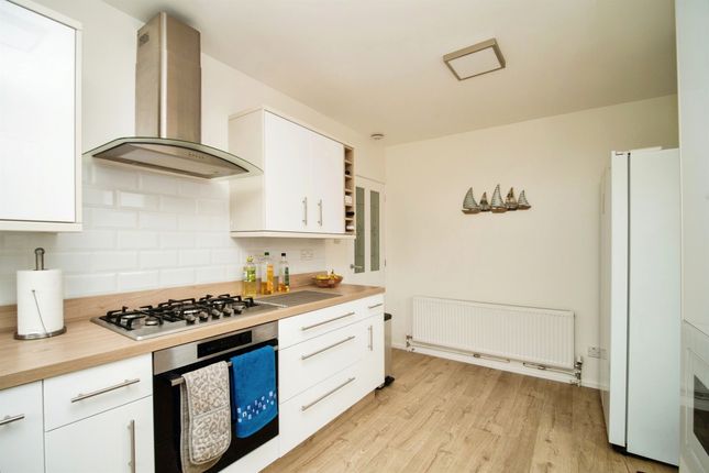 17, Maunsell Avenue, Weymouth photo 4