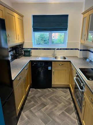 8, Pipers Lane, Kenilworth photo 3