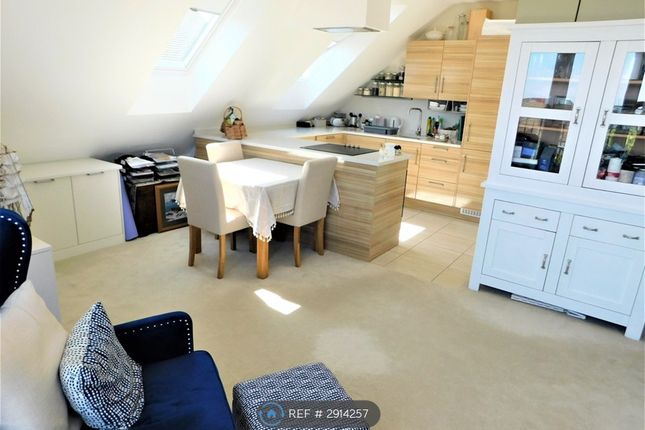 Apartment  Seagrove, Harold Road, Frinton-On-Sea photo 3