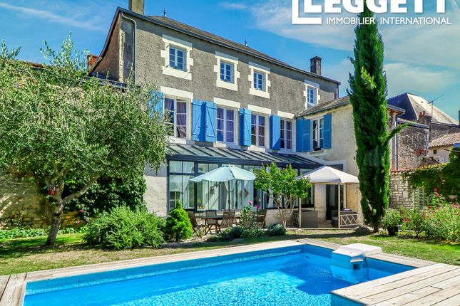 Thumbnail Villa for sale in Civray, Vienne, Nouvelle-Aquitaine