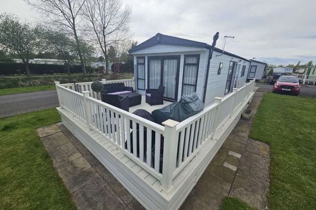 Thumbnail Mobile/park home for sale in Southview Leisure Park, Skegness