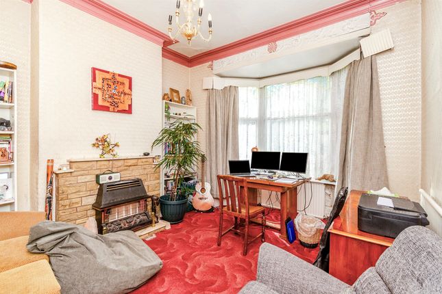 36, Goldthorn Hill, Wolverhampton photo 3