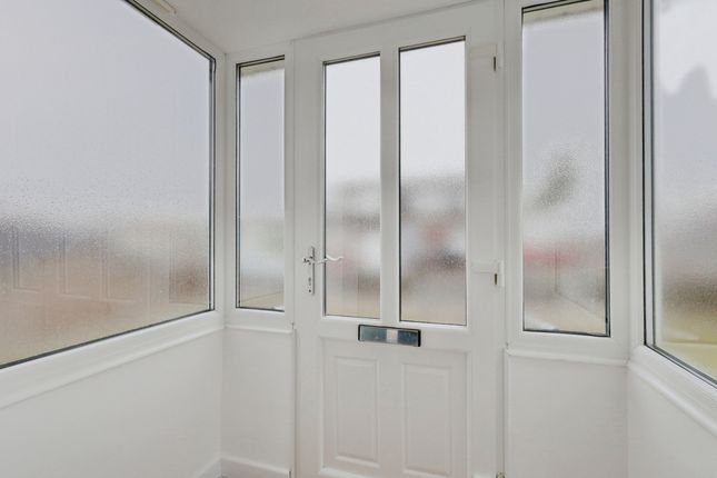 20, Lea Road Benfleet, Benfleet photo 3