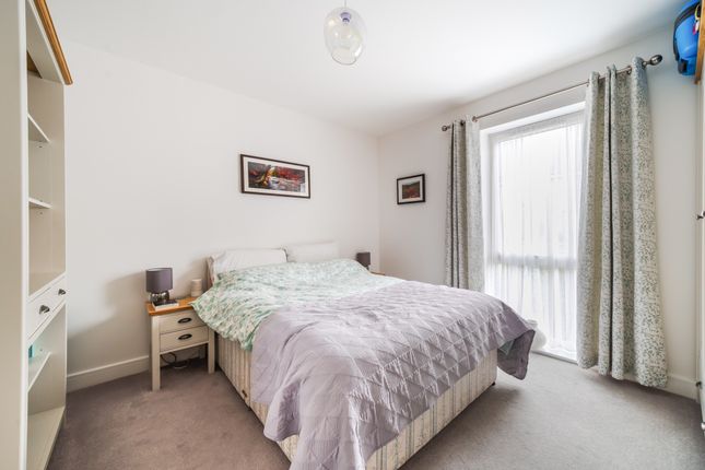 Flat for sale in Cashmere Drive, Andover